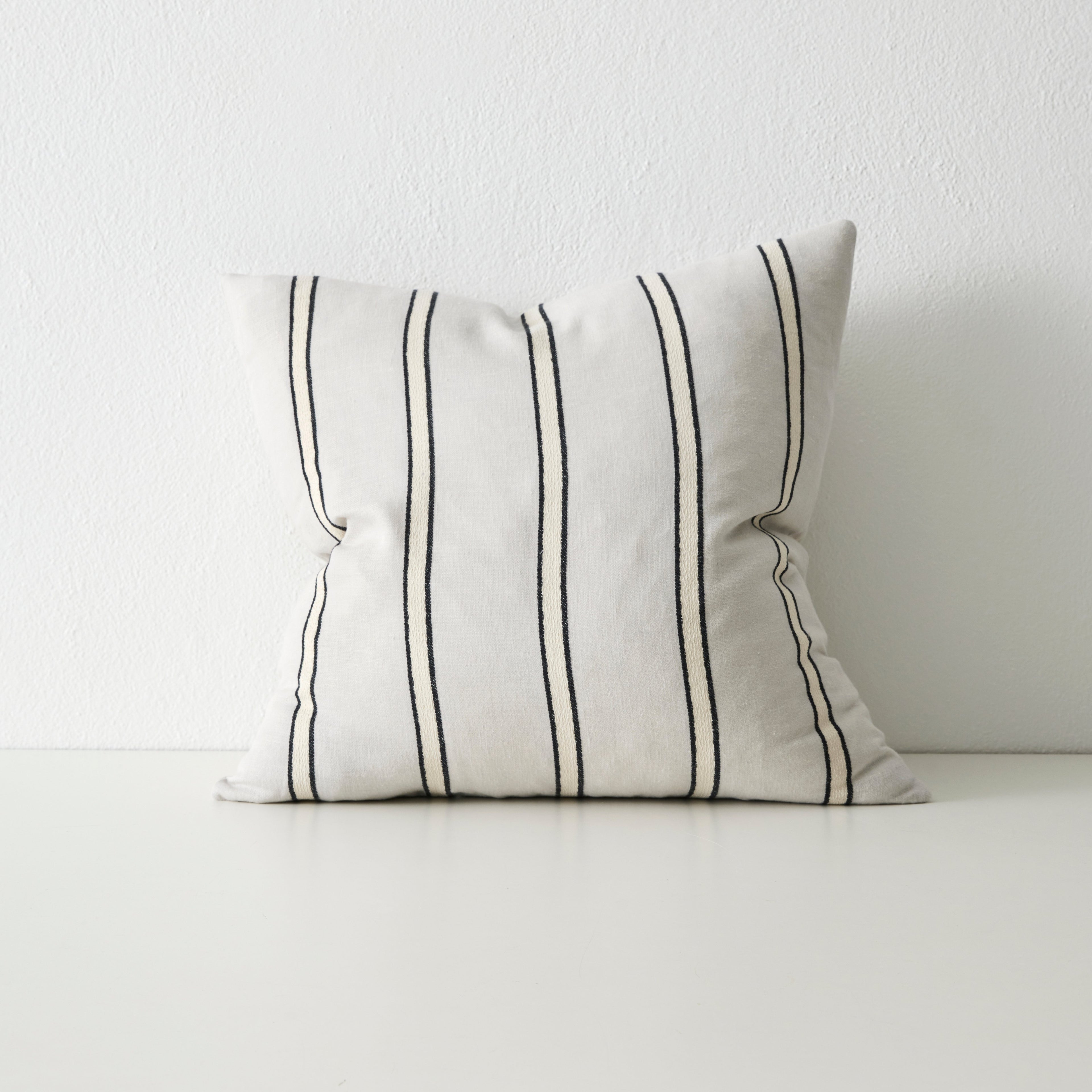 Vinnie Cushion 50 x 50 Cm-Glacier